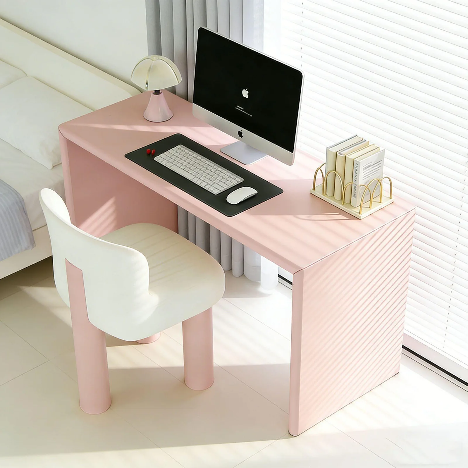 طاولة مكتب خشبية صلبة بتصميم ب - مراجعة Wood Woodworking وسعره